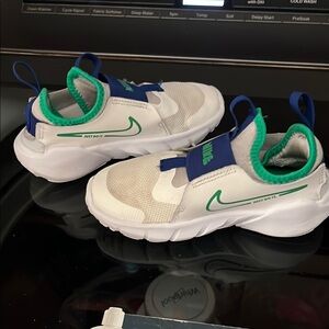 Nike Kids White and Green Sneakers